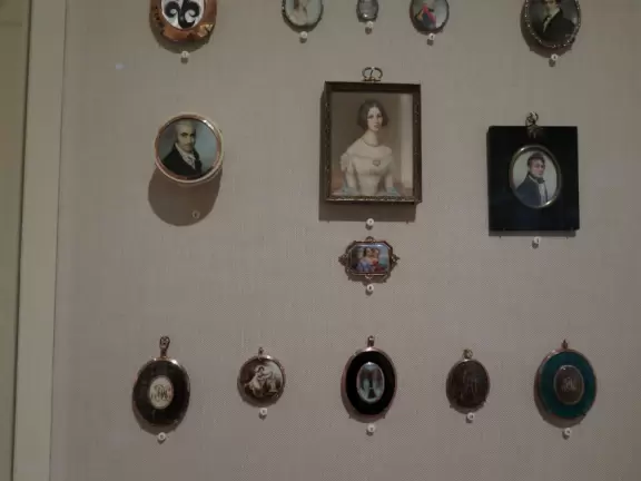 <p>Lovely museum in beautiful historic building with portraits, paintings, and sculptures, many relating to Charleston.</p>