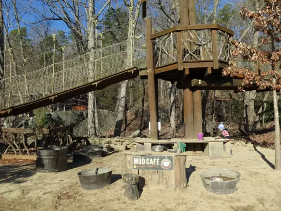 <p>Fantastic zoo with active animals and lots to do!</p>