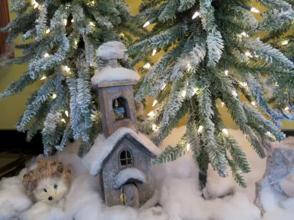 Fun live music event every Friday during the warm season.