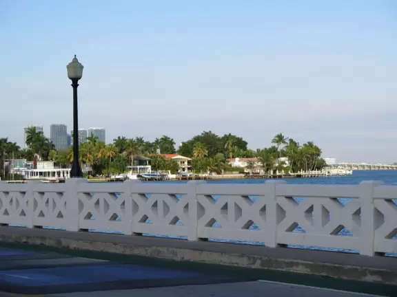 A gorgeous walk with wonderful water views at every turn.