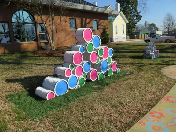 Beautiful, bright children's museum with lots of fun things to play.