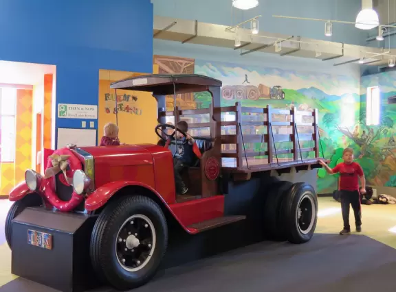 Beautiful, bright children's museum with lots of fun things to play.