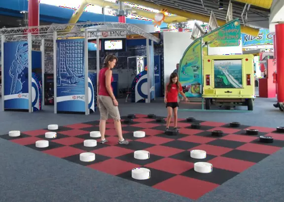 Disappointing museum with mostly broken or boring exhibits, but one nice section.