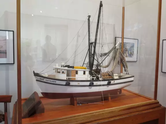 Lovely&nbsp;grounds to walk around, plus a small indoor museum- something for everyone!