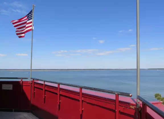 Small lighthouse, imaginative playground, yacht basin, waterfront restaurants, pier with nice views of the sound.