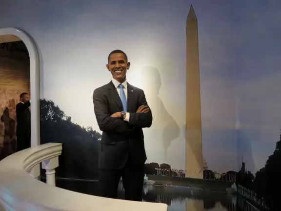 Exciting museum with wax figures of famous people.