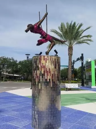 Touristy, buzzing area with restaurants and attractions.