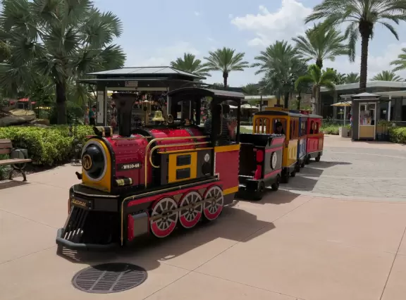 Touristy, buzzing area with restaurants and attractions.