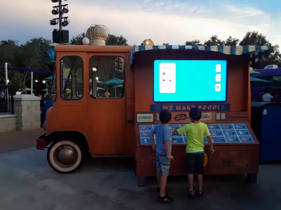 Beautiful park with great rollercoaster rides and amazing aquariums.