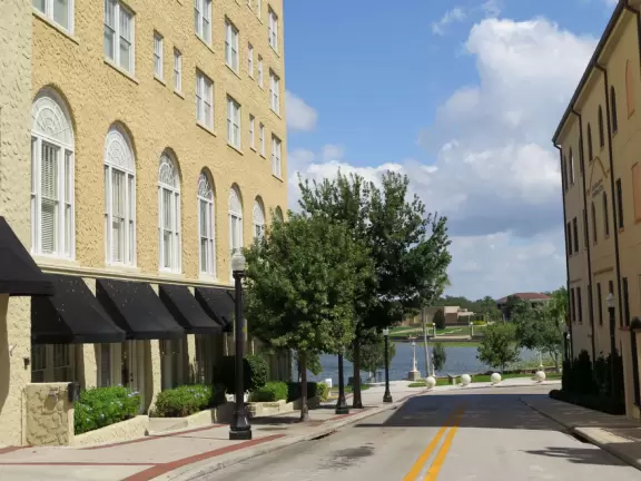 College town with pretty lakes and rich cultural offerings.