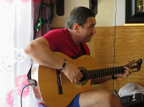 Blue-green water! A beautiful beach!