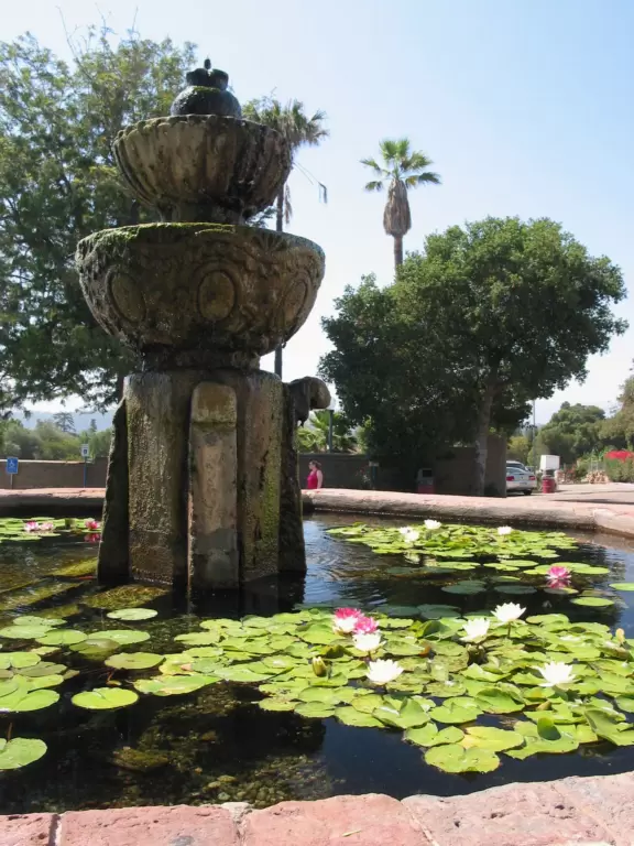 Beautiful Spanish-Indian architecture, a chapel, a view of the ocean and rose garden, and a museum.