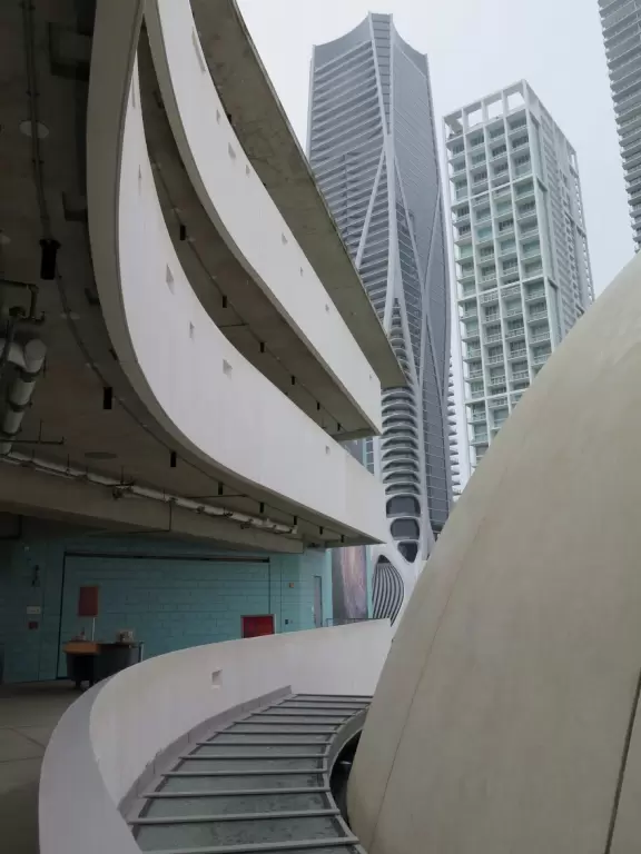 Amazing science center with aquarium, engineering lab, mirror maze, health displays, flight room, and gorgeous architecture and views.