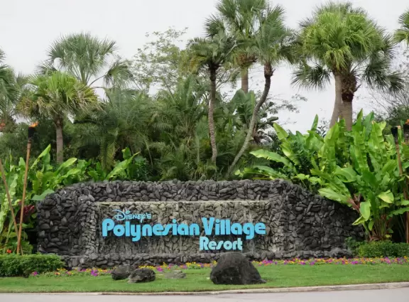 Walk around the grounds of two of Disney's deluxe resorts.