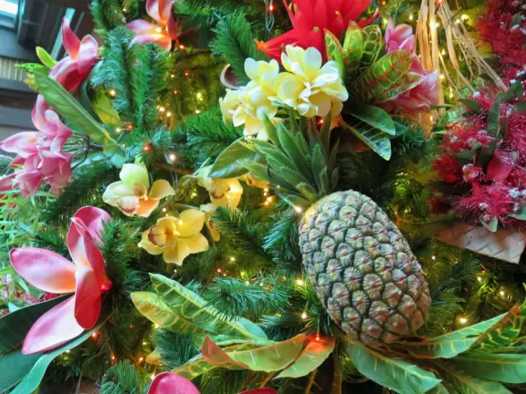 Walk around the grounds of two of Disney's deluxe resorts.