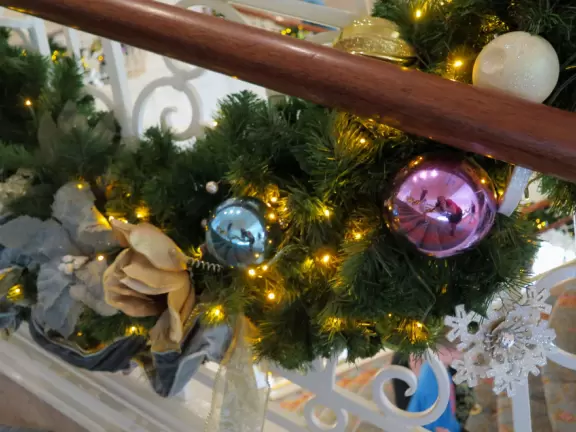 Walk around the grounds of two of Disney's deluxe resorts.