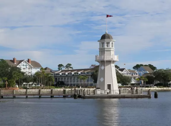 Fantastic walk around Crescent Lake, past beautiful hotels!