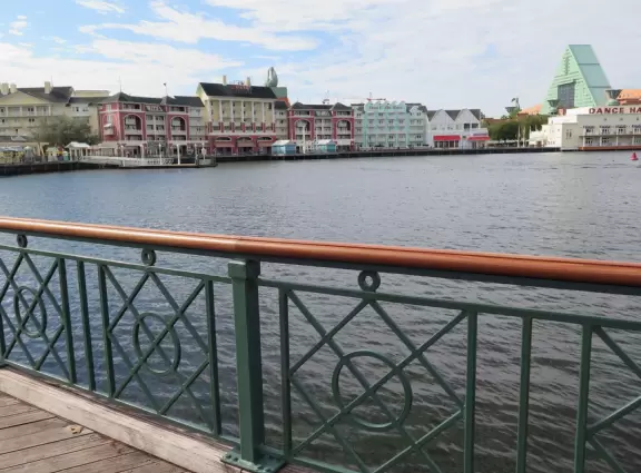 Fantastic walk around Crescent Lake, past beautiful hotels!