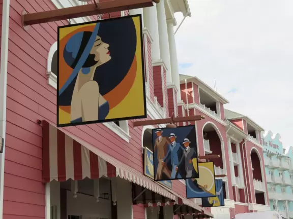 Fantastic walk around Crescent Lake, past beautiful hotels!