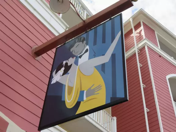 Fantastic walk around Crescent Lake, past beautiful hotels!