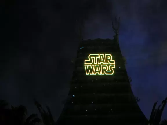 Beautiful theme park with art deco buildings and California-style palms, and the amazing Star Wars land.