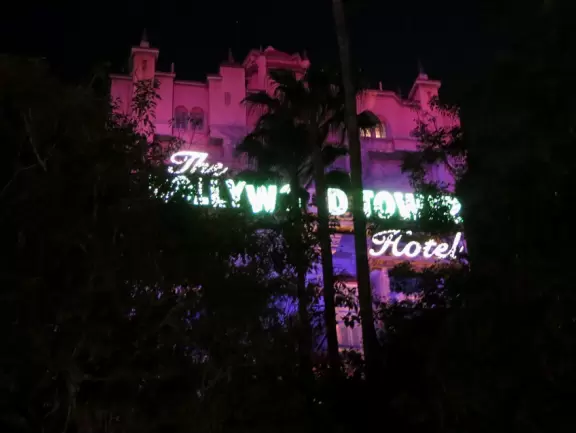 Beautiful theme park with art deco buildings and California-style palms, and the amazing Star Wars land.