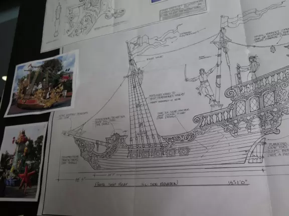 Modern building with large windows, fascinating Peruvian and Costa Rican objects, and sculpture garden in Loch Haven Park.