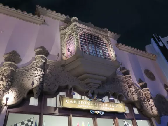 Theme park with fun rides, performers, and wonderful Harry Potter areas.