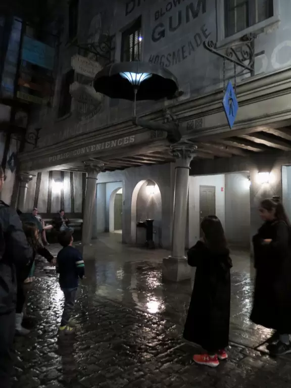 Theme park with fun rides, performers, and wonderful Harry Potter areas.