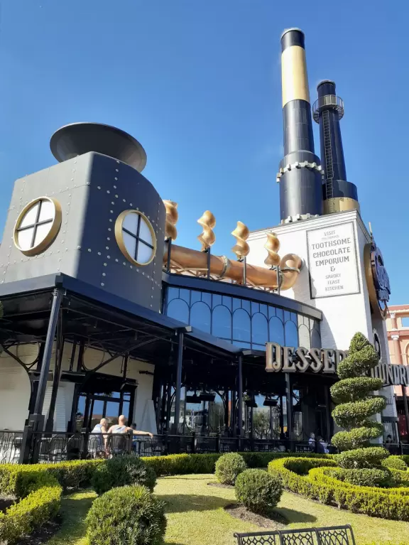 Fun place to eat out at night, see the Universal fireworks, and walk along the romantic waterway.
