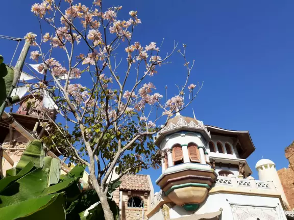 The lands in this theme park are a work of art, and full of atmosphere. Fun rides for kids aged 4 and up.