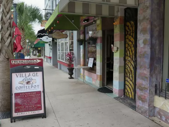 Cute, hilly town on Lake Dora, with lots of cafes and shops.