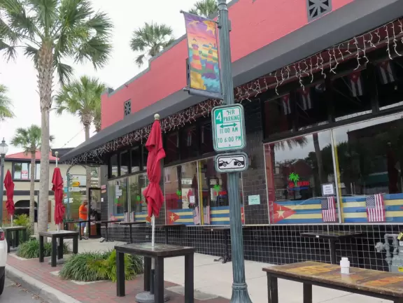 Cute, hilly town on Lake Dora, with lots of cafes and shops.