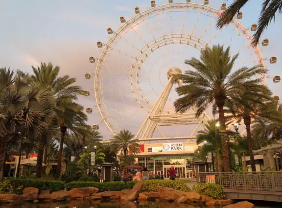 Touristy, buzzing area with restaurants and attractions.