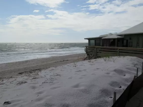 Fantastic area by the ocean, with lifeguarded beach, awesome playground, farmers market, and cool cafes!