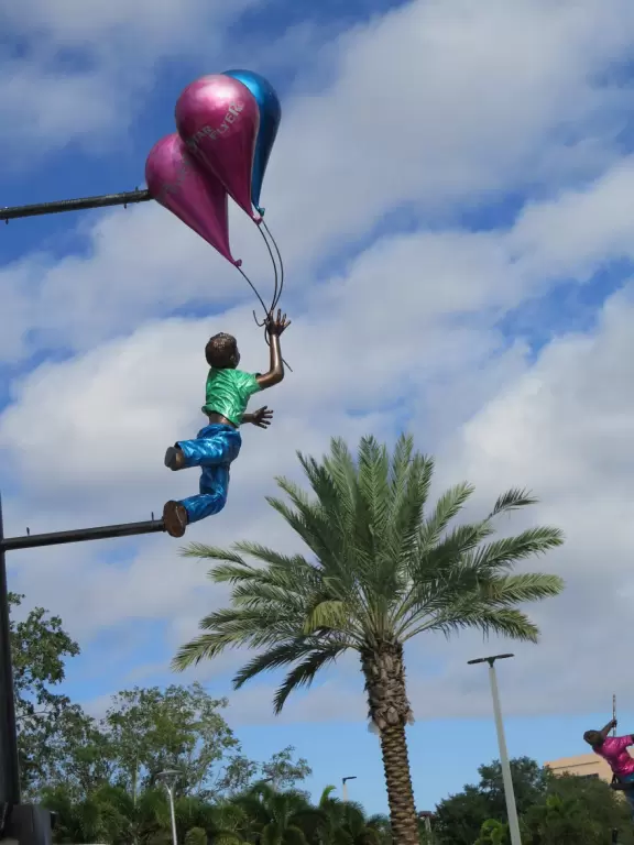 Touristy, buzzing area with restaurants and attractions.