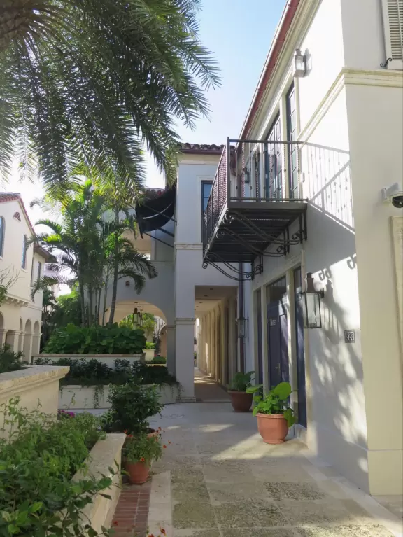 Beautiful area with Spanish alleys, and interesting shops and cafes.