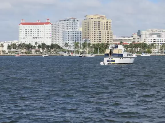 Lovely walk past mansions, flowers, statues, and lanterns.