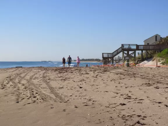 Idyllic beach for families and surfers near the southern tip of Hutchinson Island.