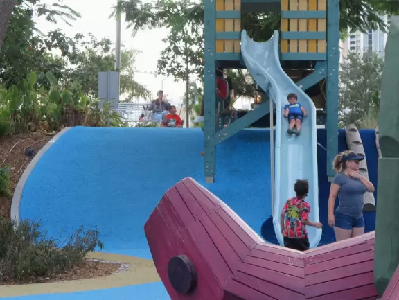 Amazing new development with gorgeous modern buildings, cafes, an incredible playground, and interesting lights at night.