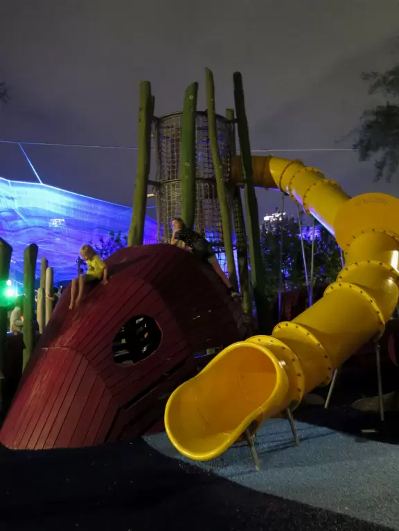 Amazing new development with gorgeous modern buildings, cafes, an incredible playground, and interesting lights at night.