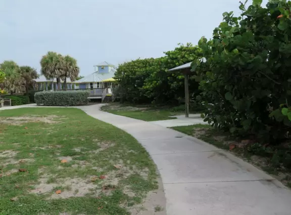 Popular beach with large parking lot and picnic gazebos. Hutchinson Shores Resort has a wonderful restaurant!