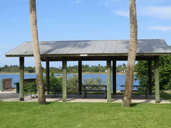 A sweet little park in a nice neighborhood on the intracoastal.