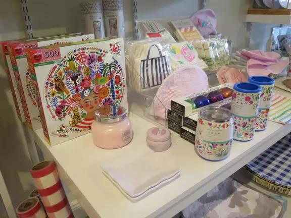 Cute cafes along the main road, in a strip mall and also in a public market.