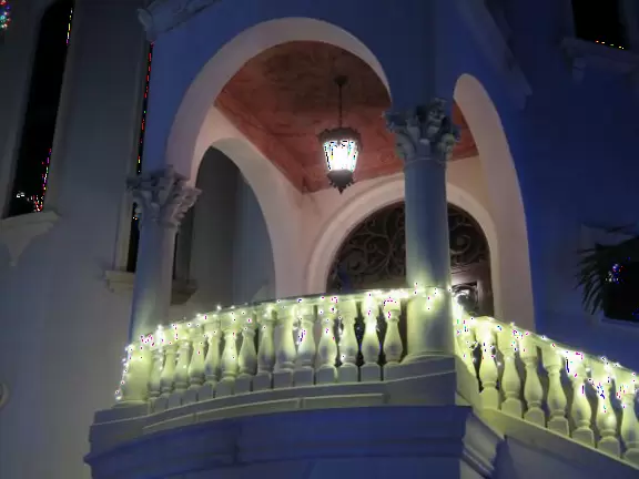 The side balcony, like a love story.