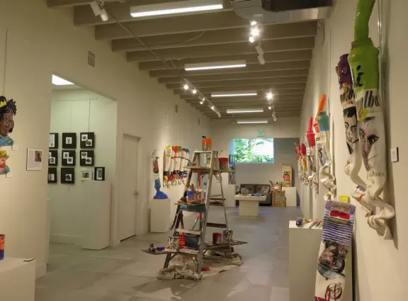 Artsy town with coffee shops and lots of nature.