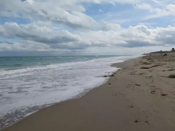 Beach popular with fishermen, just north of Stuart Beach.