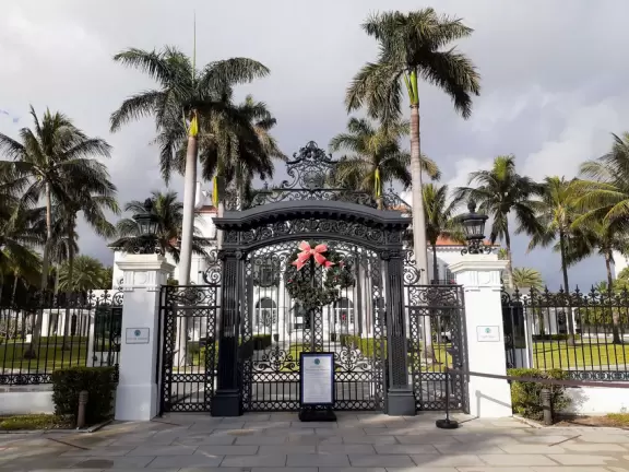 Mansion at one of the most beautiful waterfront settings in Florida!