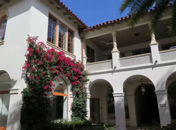 Beautiful area with Spanish alleys, and interesting shops and cafes.