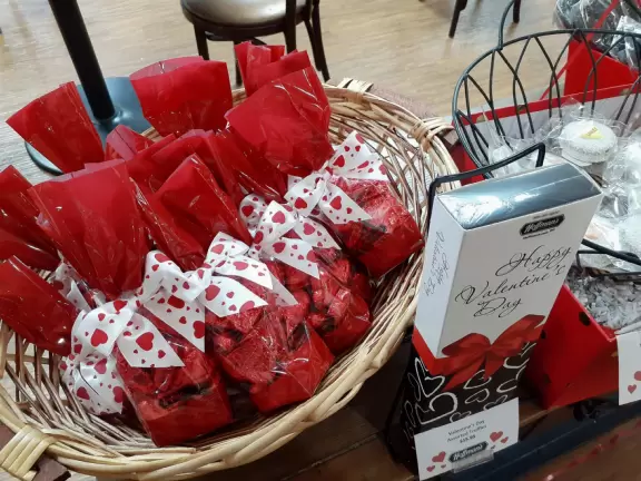Park on a lake with a ton of playgrounds side by side, and a splash pad!